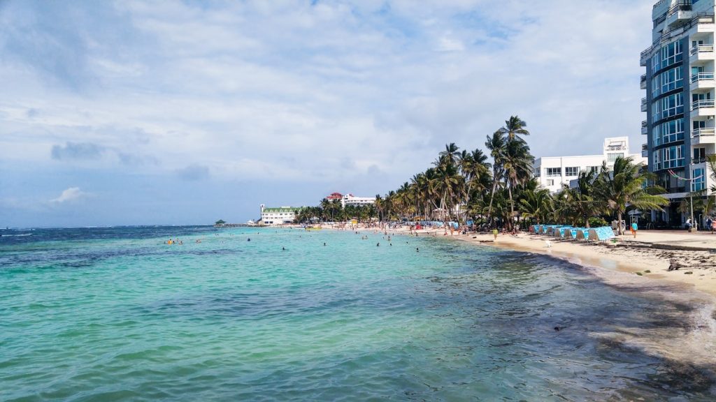 lugares para visitar en san andres colombia​